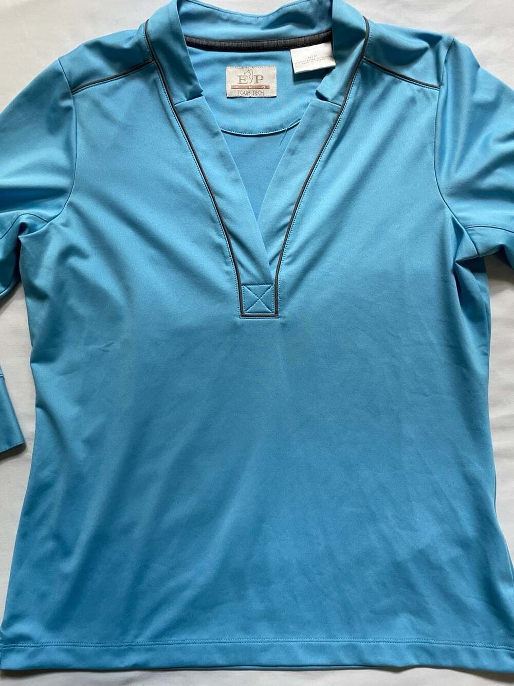 EP Pro Tour Tech Light Blue V-Neck Golf Top Shirt Size M